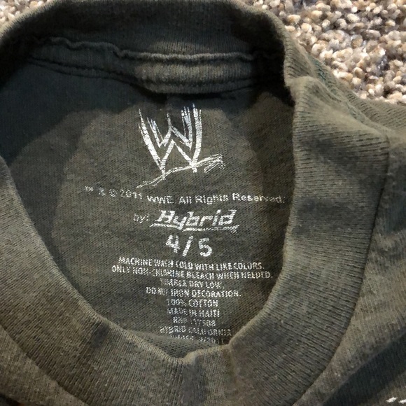 Boys WWE shirt - Picture 3 of 3